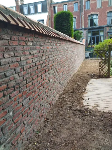 Mise en œuvre d'un mur de soutènement avec PILIA, Villeneuve-d'Ascq, PILIA