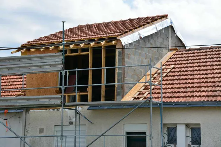 Surélévation d'une maison : quels sont les risques sur le long terme?, Villeneuve-d'Ascq, PILIA